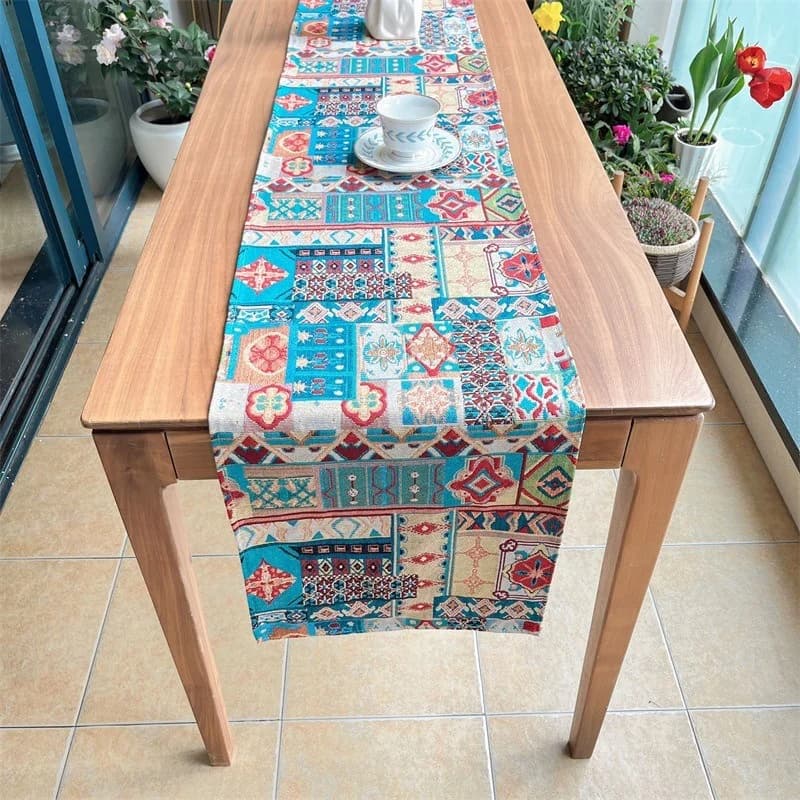 Boheemlaslik laurätik retro lillemustrilise dekoratiivkangaga