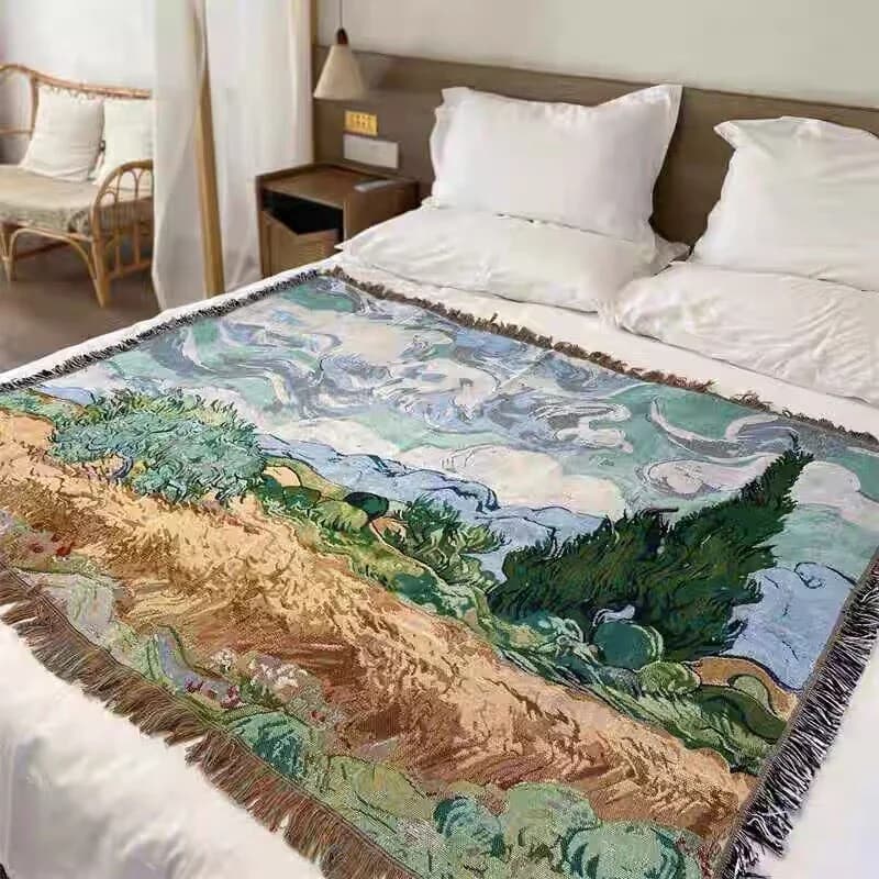 Van Goghi stiilis kootud gobelään-tekk diivanile ja seinale